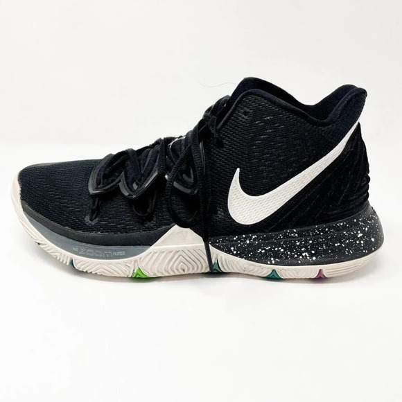 Nike Kyrie 5 Black Magic Basketball Athletic Runners Shoes Sz 8.5
